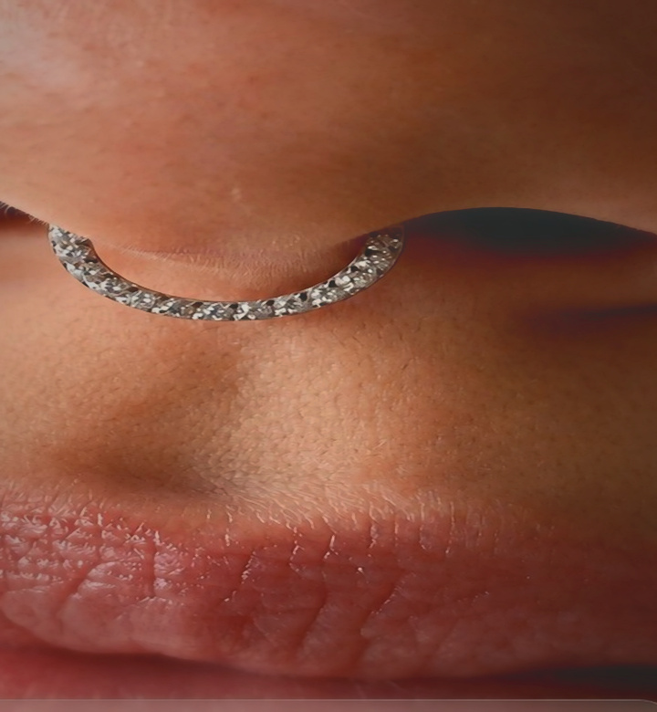 Septum Titanio — Byron López en Abyss Tattoo Studio